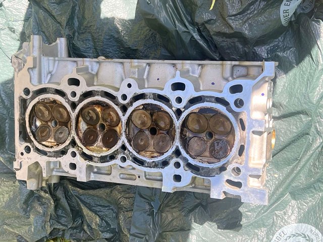 Головка блока циліндрів (ГБЦ) RF8E5E6090AA FORD