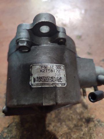 Насос вакуумний X2T58172 MAZDA