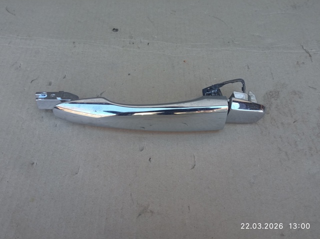 Ручка задньої двері зовнішня 806406FK0D NISSAN