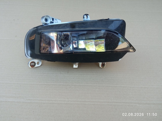 Туманка права 8K0941700C VAG