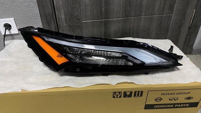 Ходові вогні, праві 261206RR0D NISSAN