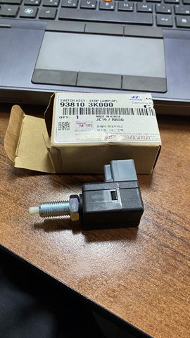 Датчик педалі гальма 938103K000 HYUNDAI