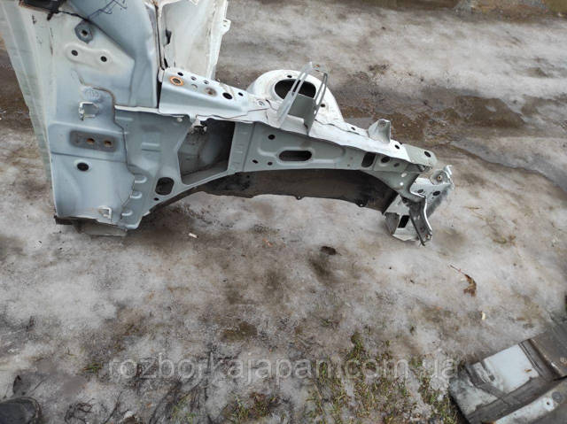 Панель бризковика (лонжерона) моторного відсіку, права 5370142150 TOYOTA