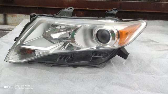 Фара ліва передня 811500T020 TOYOTA
