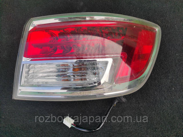 Задня ліва зовнішня фара TD1151160G MAZDA