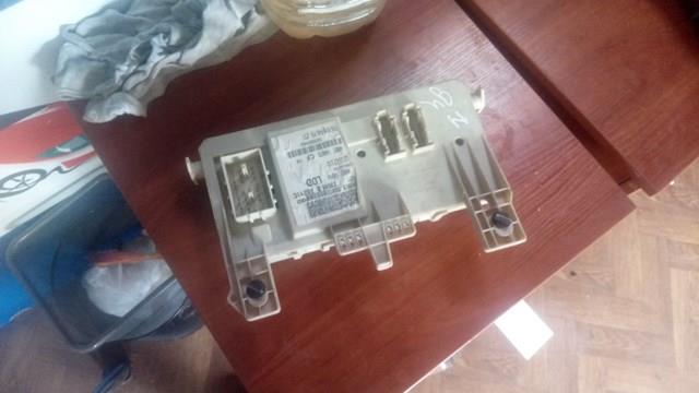Коробка запобіжників 2027109 FORD