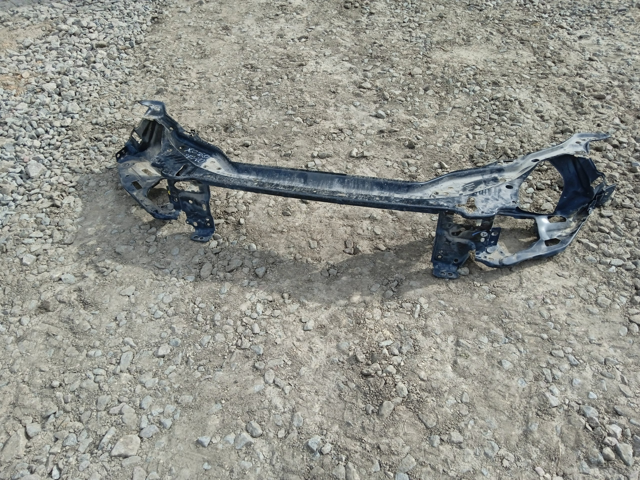 Установча панель передня 30762259 VOLVO