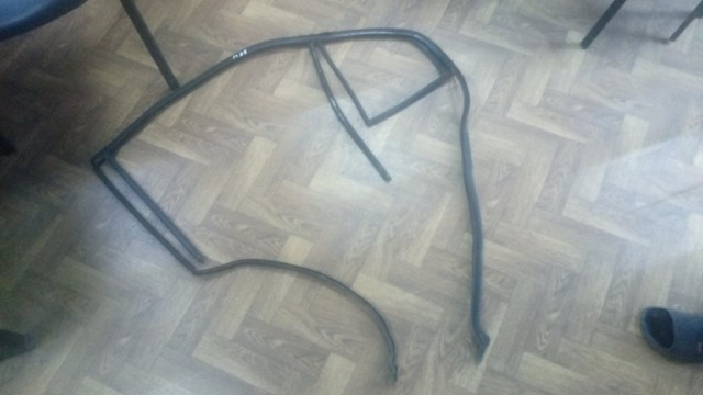 Скло-кватирка двері, задньої, лівої 3U5845209D VAG