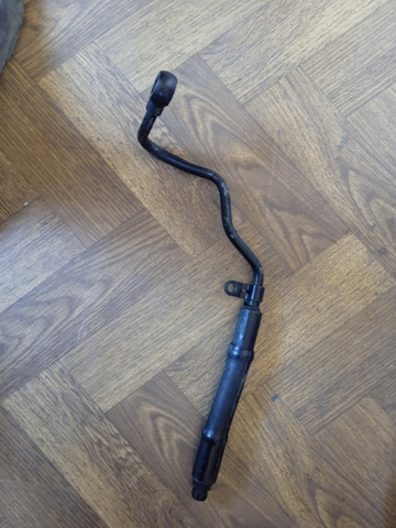 Патрубок високого тиску гідропідсилювача 4B0422893G VAG