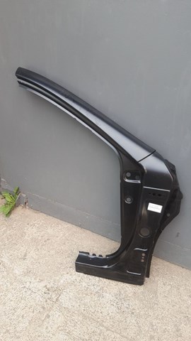 Стійка кузова передня, права 6113133060 TOYOTA