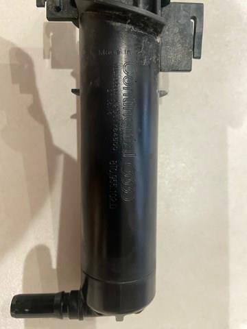 Сопло омивача фари передньої, правої 8T0955102D VAG