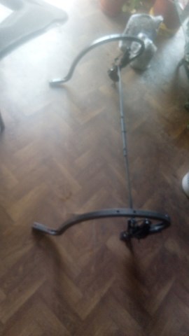 Петля багажника DP5Z5442700A FORD