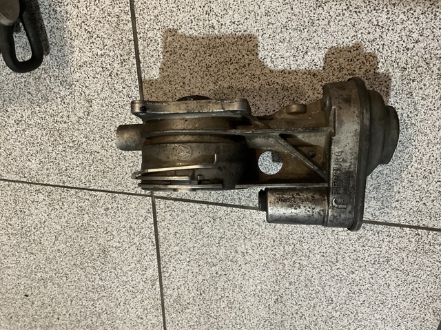 Дросільна заслінка в зборі 07Z128070G VAG