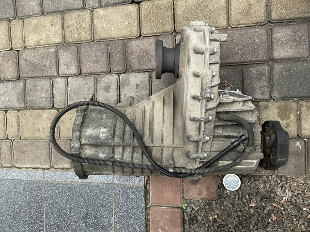 Коробка роздавальна в зборі 0AD341011 VAG