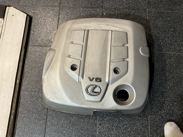 Кришка двигуна декоративна 1120931091 TOYOTA