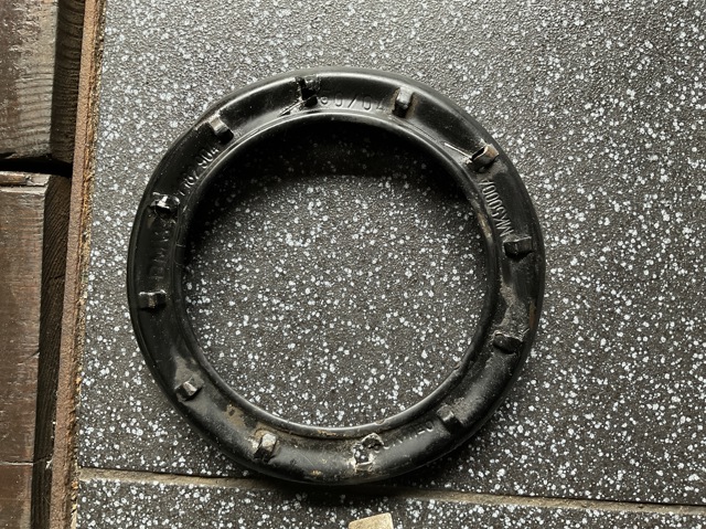 Кришка паливного насоса 1182904 BMW