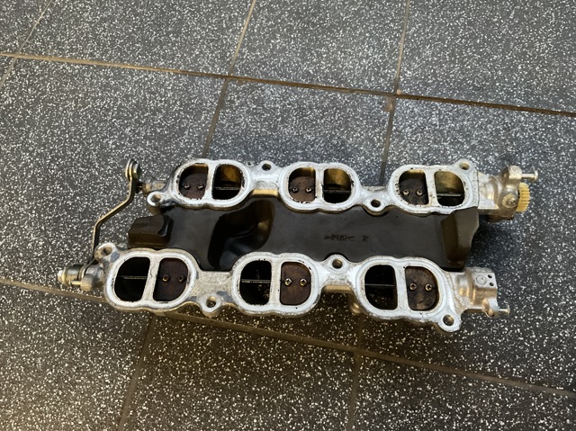 Колектор впускний нижній 1712031030 TOYOTA