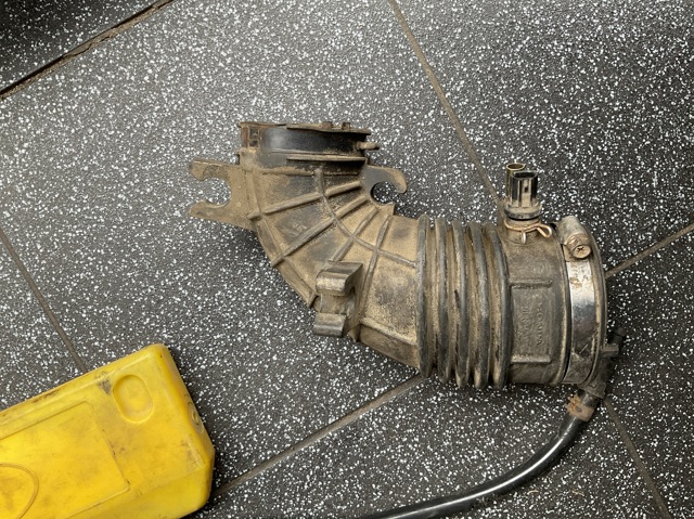 Патрубок повітряний, вихід повітряного фільтра 17228PNEG00 HONDA