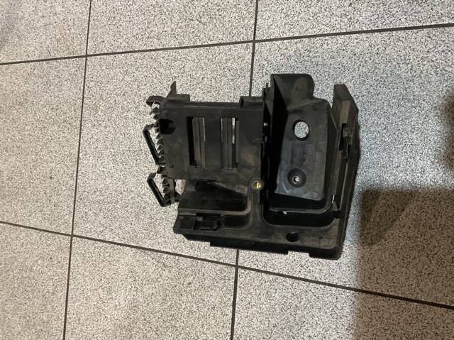 Корпус блока запобіжників 1K0907361B VAG