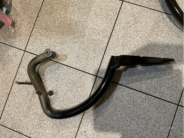 Петля третіх/п'ятих дверей 2217500128 MERCEDES