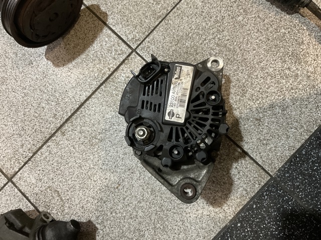 Авто генератор 23100AX62B NISSAN