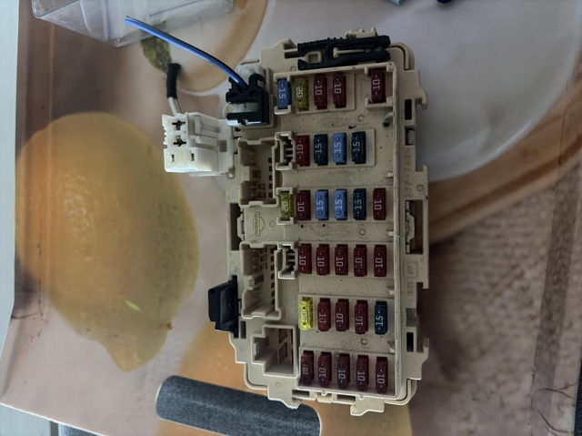 Реле запобіжників 24350EQ300 NISSAN