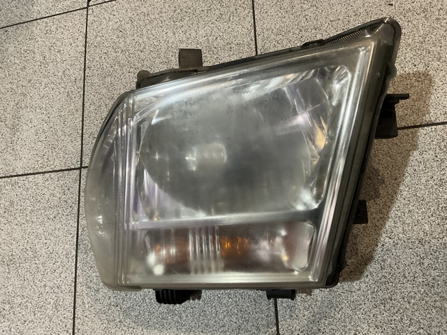 Блок фара ліва 26060EB303 NISSAN