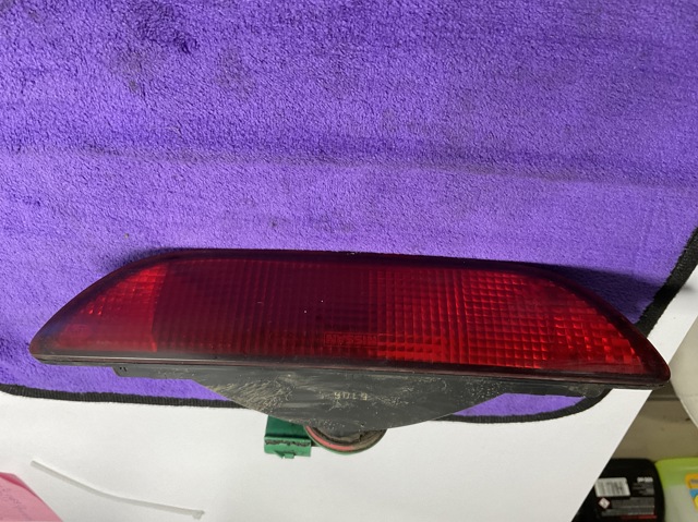 Задня противотуманка 265809U00A NISSAN