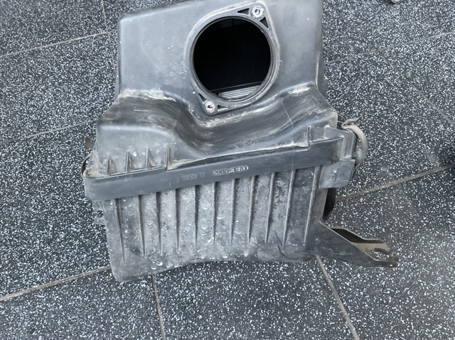 Корпус повітряного фільтра 281103E700 HYUNDAI