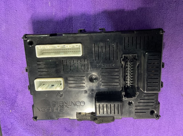 Блок комфорту 284B2BC52A NISSAN