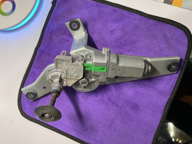 Склоочисник дверей задка 287109U000 NISSAN
