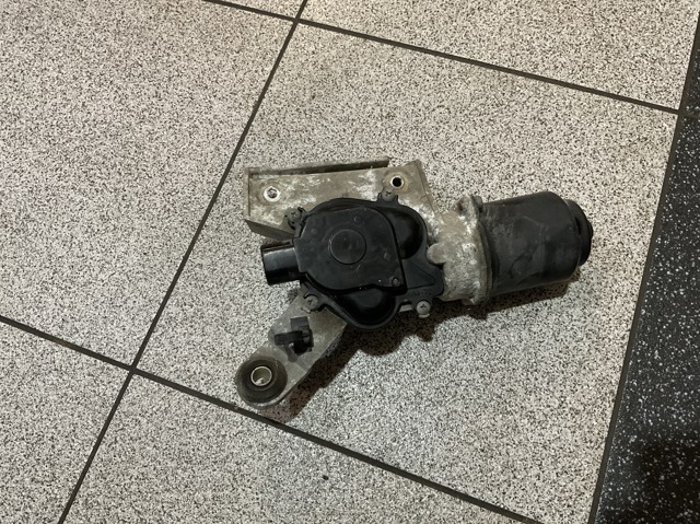 Двигун склоочисника лобового скла (трапеції) 28815EB400 NISSAN