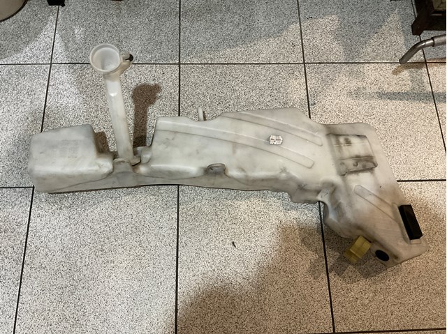 Водяний бачок омивача скла 28910EB300 NISSAN