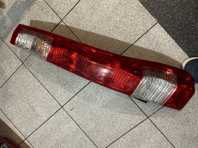 Ліхтар задній правий 33500SCAE110M1 HONDA