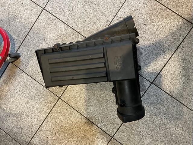 Корпус повітряного фільтра 3C0129607BC VAG