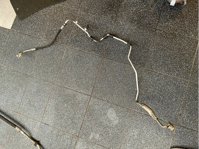 Шланг кондиціонера, від осушувача до випарника 3C0820741A VAG