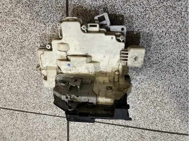 Замок задніх дверей, правих 3C4839016C VAG