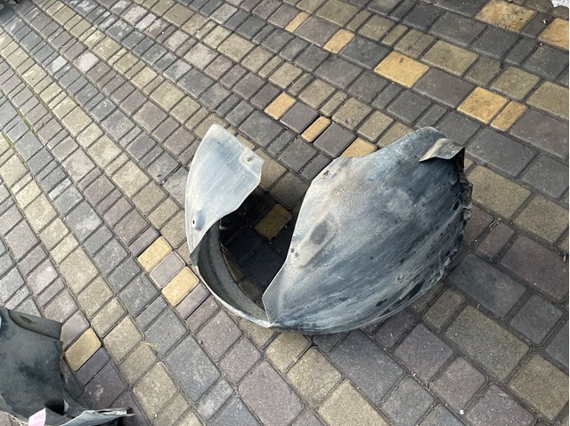 Підкрилок передній лівий 3C8805977A VAG