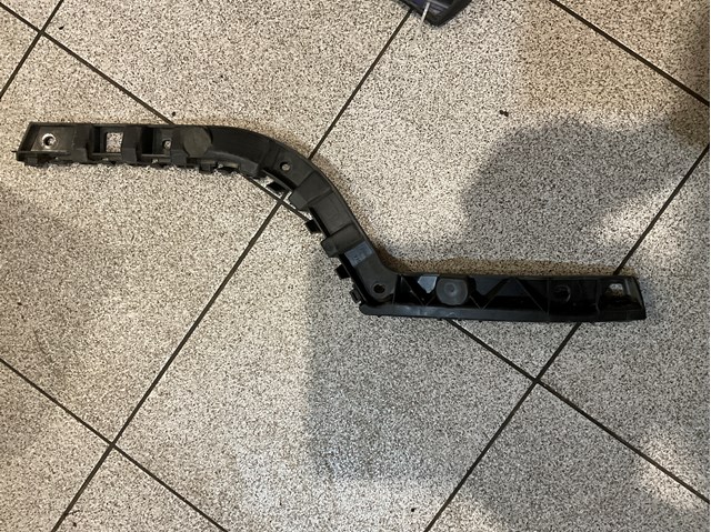 Направляюча заднього бампера, права 3T5807394A VAG