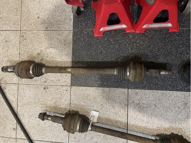 Піввісь задня, права 4233030160 TOYOTA