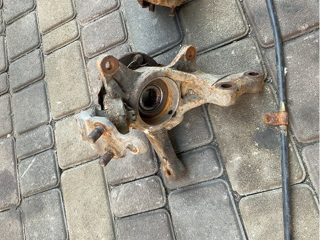 Цапфа поворотного кулака 4321158020 TOYOTA
