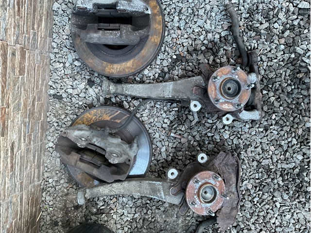 Маточина переднього колеса 4355030010 TOYOTA