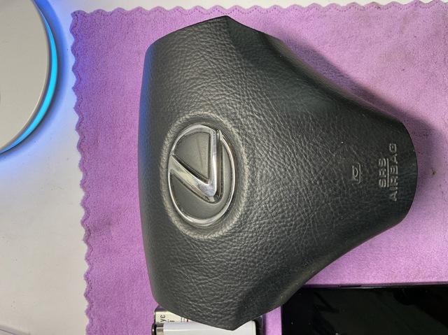 Установка подушки безпеки водія 4513030660C0 TOYOTA