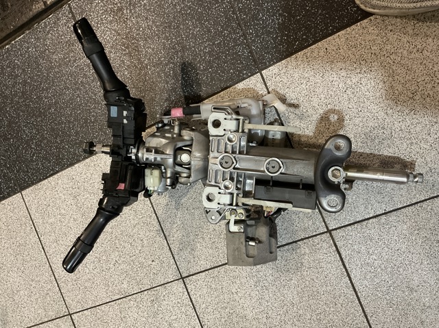 Колонка рульова 4525030A60 TOYOTA