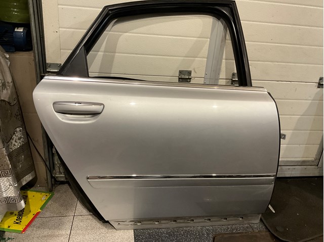 Двері задні, праві Audi A8 D3