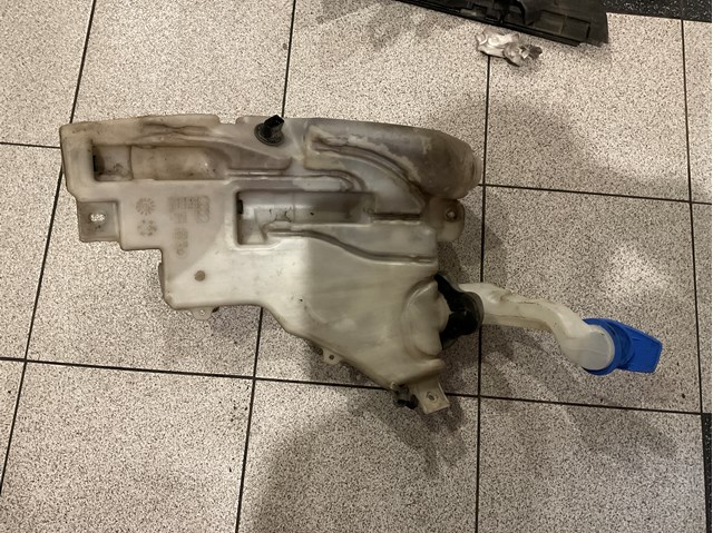 Бачок для омивайки Audi A8 D3