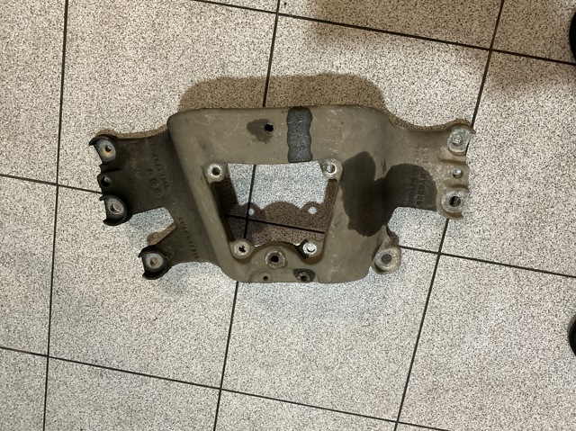 Кріплення кпп 4F0399263L VAG