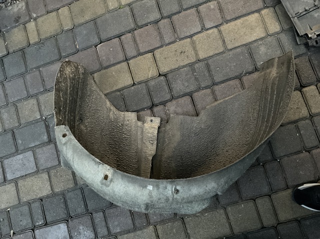 Підкрилок заднього крила, лівий 4F0810171D VAG