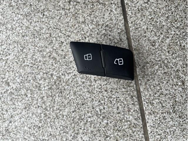 Кнопка центрального замка 4G1962107 VAG