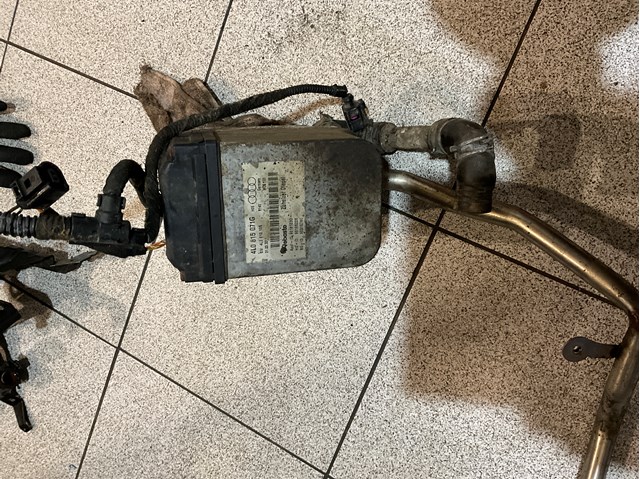 Обігрів бічних стекол кузова 4L0815071G VAG
